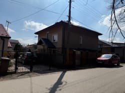 Udział 1/4 w nieruchomości gruntowej zabudowanej, położonej w Jaworznie przy ul. Bartniczej 32D, objęta księgą wieczystą [numer KW w planie Pro]