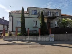 1/2 udziału - dom oraz garaż. Możliwość kupna drugiej części nieruchomości. Suwałki. Centrum.