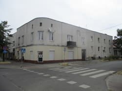 udział 1/2