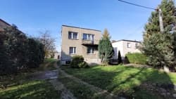 Lokal mieszkalny w domu jednorodzinnym, dwulokalowym, z pom. gospodarczym i garażowym, na działce 1069m2