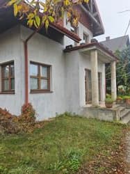 zabudowana nieruchomość położona w miejscowości: Domaniewice ul. Sosnowa nr 4, gmina Domaniewice, działka nr 1714 o pow. 0,0978 ha, zapisana w Księdze Wieczystej Wydziału Ksiąg Wieczystych Sądu…