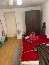 działka o pow.0,0270 ha zabudowana budynkiem mieszkalnym w zabudowie szeregowej
