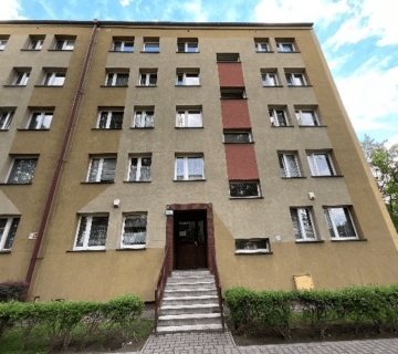Syndyk sprzeda udział 1/2 w spół. własnościowym prawie do lokalu