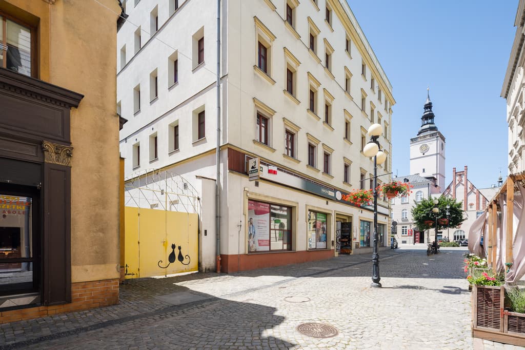 Dzierżoniów, rynek Rynek 17, ul. Ząbkowicka 4 — miniatura 2