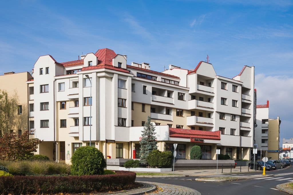 Bielsko-Biała, ul. Dmowskiego 14-16