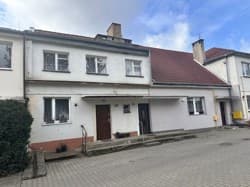 Udział 1/2 niewydzielonej części lokalu mieszkalnego poł. w Warnicach