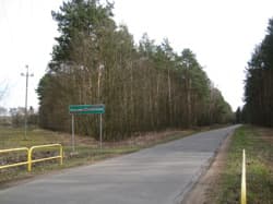 Udział nr 2 i udział nr 3 wynoszące po 1/2 części nieruchomości.