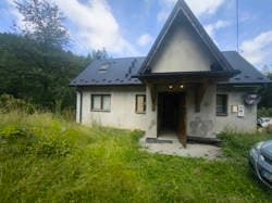 Działka ew. nr 831/1 o pow. 1,0720 ha, zabudowana budynkiem mieszkalnym o pow. użytkowej 66,03 m2 w miejscowości Gaboń