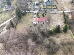działka nr 164/2 obręb P-96 Kraków ,o pow. 0,8365 ha przy ul. Malinowskiego, zabudowana budynkiem mieszkalnym jednorodzinnym nr 25 i przylegającym do niego budynkiem mieszkalnym jednorodzinnym bez…