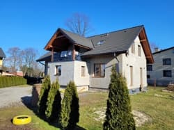 działka o pow. 1142 m2 zabudowana budynkiem mieszkalnym jednorodzinnym w Zabłociu Gmina Strumień