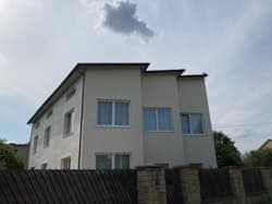 Budynek warsztatowo-administracyjny z częścią mieszkalną.
